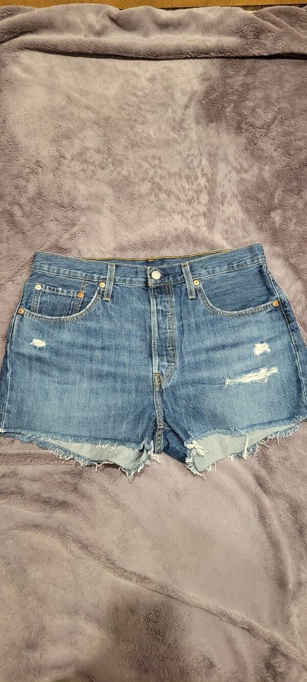 Levi's 501 Denim Shorts Womens Size 32 Summer Distressed Cut off Shorts Y2K